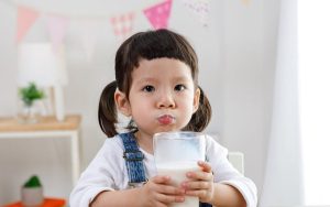 Trẻ mấy tuổi uống sữa tăng chiều cao được?